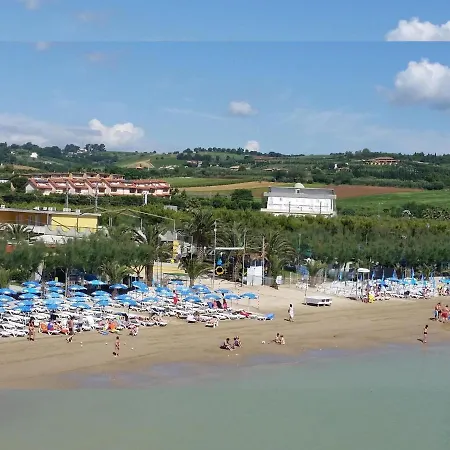Casa vacanze Charming In With Shared Pool Cupra Marittima