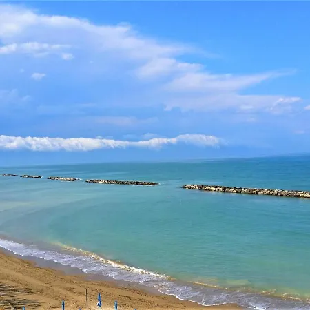Casa vacanze Charming In With Shared Pool