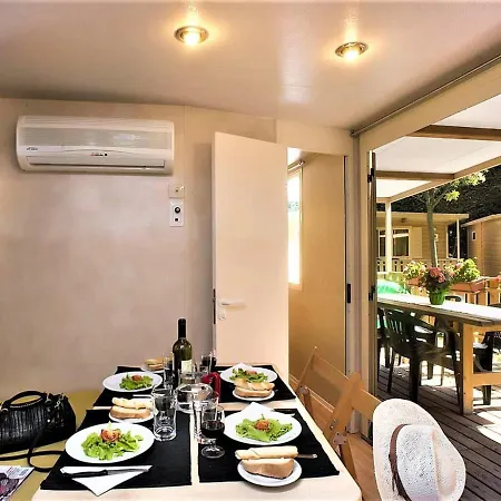 Charming In With Shared Pool Casa vacanze *